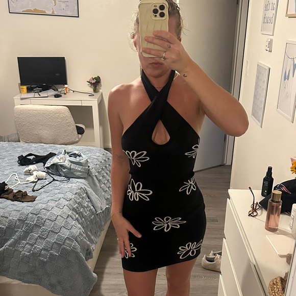 Black and White Halter Dress - Picture 3 of 3